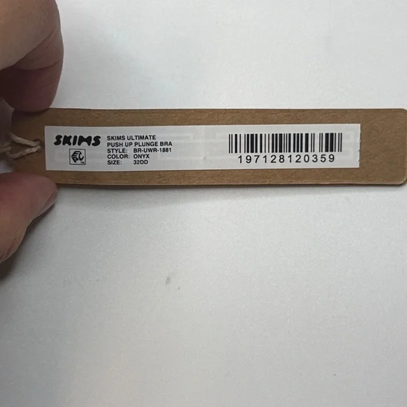 SKIMS Ultimate Push Up Plunge Bra - Size 32DD - Picture 4 of 7